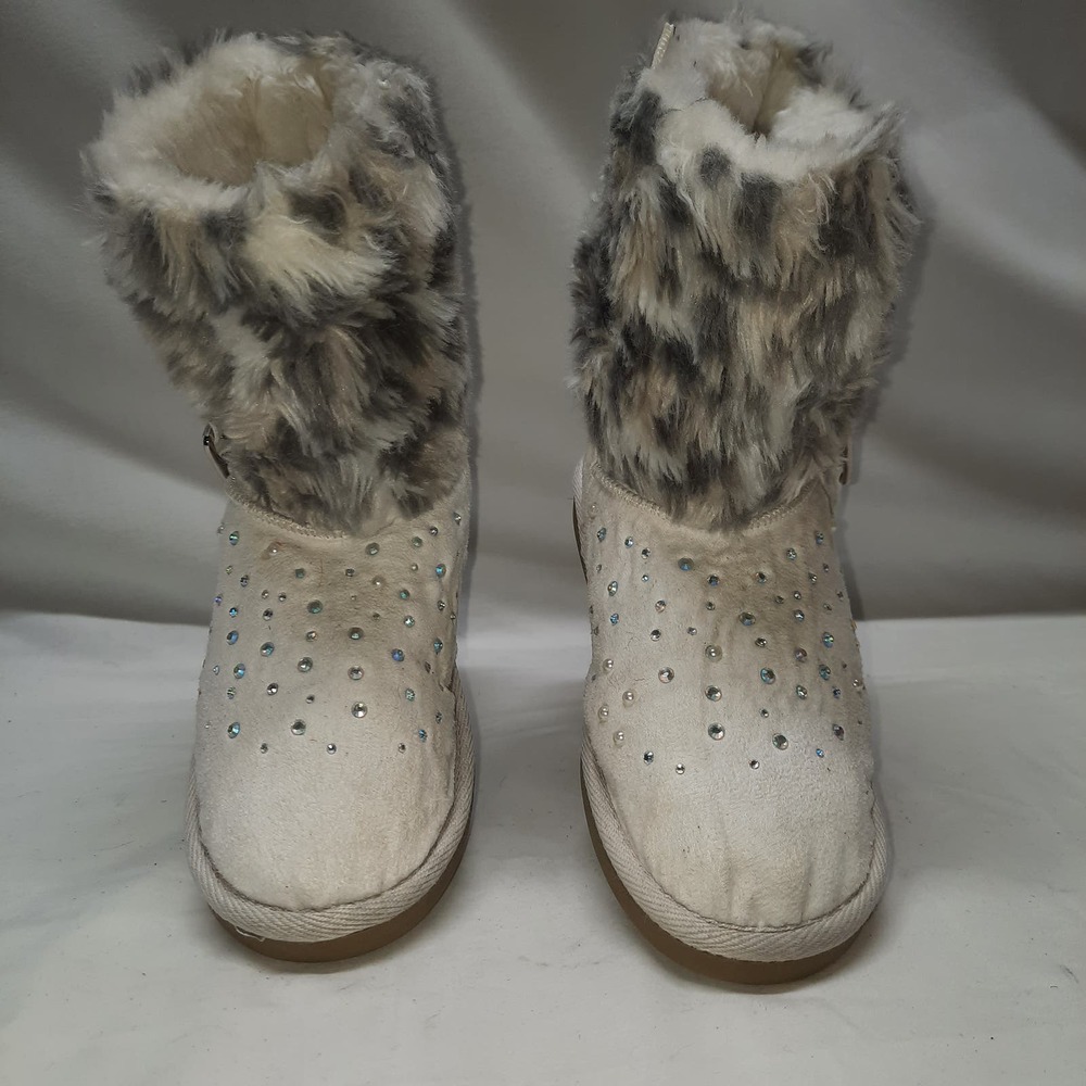 Justice Creamy White Faux Fur Boots with Rhinestone & Pearls Y3